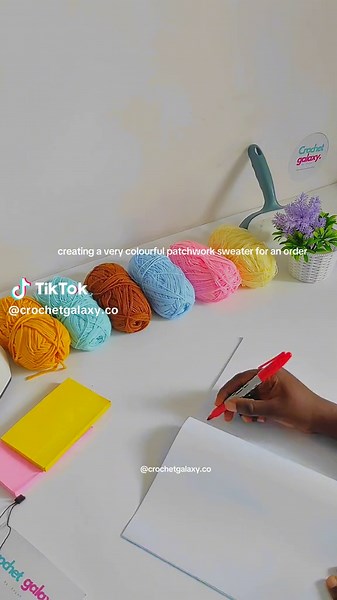 💖🌸 | My creative process....when I'm feeling fancy 😉 (✿^‿^)🎟️Visual diary vol.3📝🎥 First time making a patch work sweater and I'm more than excited....I mean see those coloursss☺️😍 I am about to make something delicious 😂😋 #smallbusinessstorytime #crochet