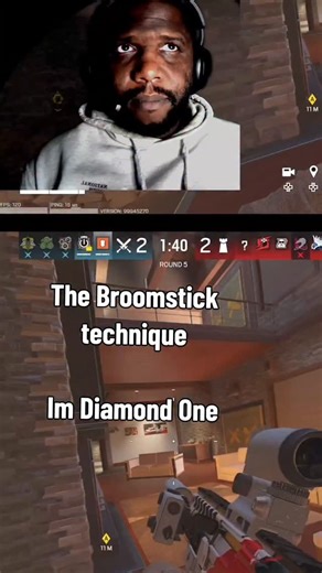 Frank Strappa on Instagram: "Delayed charges is one of my best tricks of the trade #imdiamond1 #rainbowsixsiege #diamond1"