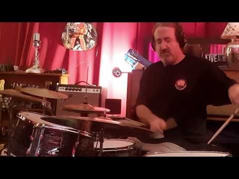 Dan Dinnen & Shorty - live in the studio - laying down tracks for their album Jeff's Shed