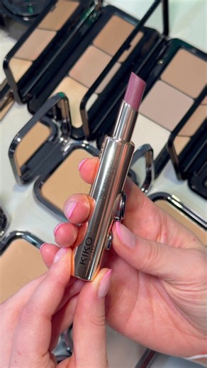 Missoni FW26 Backstage Highlights: Color & Texture Unveiled