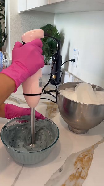 Cómo hacer crema chantilly negra intensa