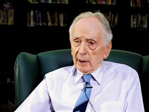 TAMING THE JUG: Eric "Winkle" Brown's P-47 Test Flight Impressions This short video features the legendary Captain Eric "Winkle" Brown, the world's most accomplished test pilot, as he discusses his firsthand experience flying the Republic P-47 Thunderbolt. He briefly discusses this seven-ton American fighter, exploring some personal impressions about the famous WWII aircraft. #P47Thunderbolt #EricWinkleBrown #WWII #AviationHistory #aviationdaily #avgeeks #wwiiaviation #WWII #WWIIDocumentary | Av