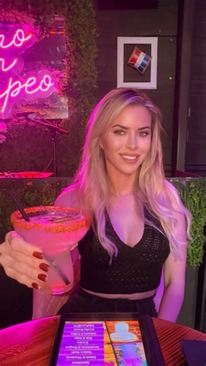 Came for a light lunch, left with trust issues because everything on the menu was too good to skip 😩🔥 LA FLACA, LA TOXICA, HOMBRE HOMBRE, wings, tequeños — basically the whole cast of my favorite telenovela. 📍@eltiestorestaurant | Fort Lauderdale Tagging because they deserve the collab credit for feeding my delusion that I “just came to film content.” 💅 #ElTiesto #FortLauderdaleEats #FoodieFinds #MiamiEats #FoodContent #LAToxica #FoodieHumor | Angelina Stapley