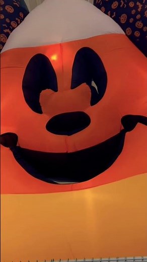 GIANT MICKEY MOUSE HALLOWEEN INFLATABLE