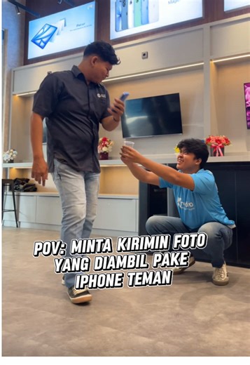 Daripada drama kirim-kiriman yang bikin hati lelah, mending punya iPhone sendiri aja. Foto langsung di HP sendiri, file aman, hidup pun lebih tenang 😌 iPhone impian? Ambil di MK Cellular aja. Pilihan banyak, kualitas aman, gak perlu ngemis foto lagi ✨ Alamat Toko: 📍MK CELLULAR Plaza Medan Fair, Jln. Gatot Subroto, Lantai 4 Tahap 4, No. 272-277 (sebelah eskalator Bioskop Cinepolis), Medan Petisah, Kota Medan 📍MK CELLULAR MMTC, Komplek MMTC Pancing, Jln. Williem Iskandar/ Pancing, Blok P No. 40