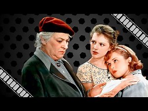 "Осторожно, бабушка!" (1961) - бесподобная комедия, смеялся до слез.