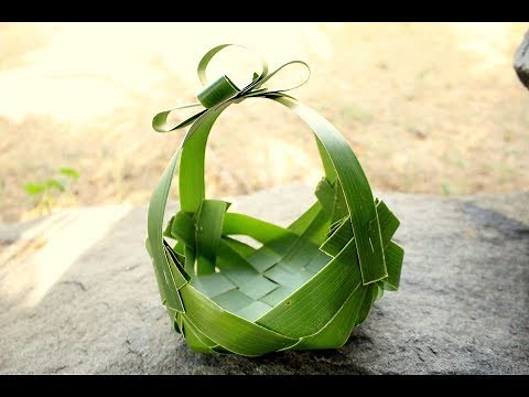 How It's Made - Simple Basket Using Coconut Leaf