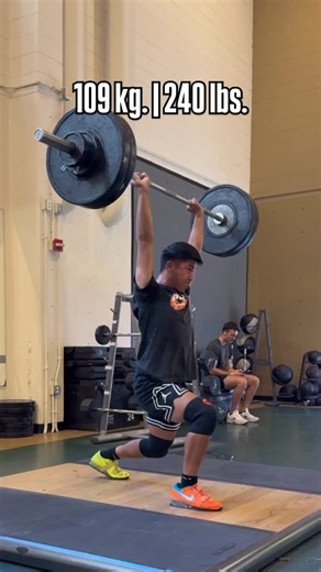 Jacob Youn on Instagram: "Rec PR 😝 - #olympicweightlifting #weightlifting #usaweightlifting #floridaweightlifting #gym #cleanandjerk #training #hookgrip #strengthandconditioning #instalike #explorepage #reels"