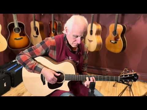 Furch Blue Deluxe Auditorium Cutaway Gc-SW Sitka Spruce / Walnut