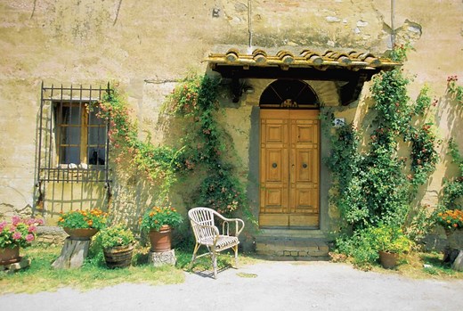 How to Paint Walls With a Tuscan Faux Finish