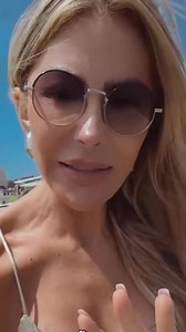 Isso não é uma pegadinha. Não tem letrinha miúda. Uma vez por ano, eu...