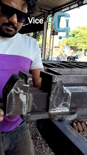 vice uses bench and features 😎💯❤️#welding #viral #viralreels #reel