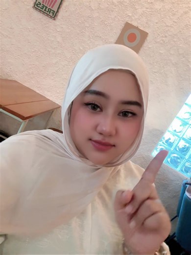 Dinda (@dindascaroline)’s videos with suara asli - asa - asaa.