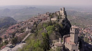 126K views · 4.3K reactions |  San Marino è aperta, sicura, unica! La nostra Repubblica è tornata ad accogliervi per riscoprire insieme la storia, la cultura, la natura e tutto ciò che rende la nostra terra un Patrimonio unico per tutti. | Repubblica di San Marino | Facebook