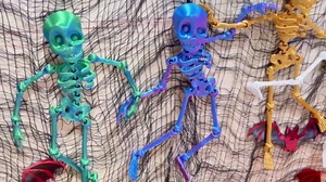 Multi-Colors Halloween Skeleton Decorations - 10 in 3D Printed Full Body Poseable Mini Skeletons with Movable Joints for Halloween Party, Indoor & Outdoor Decor(Christmas Green)