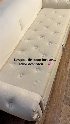 La solución para espacios Después de tanto buscar… adiós desorden. pequeños #storageottoman #storagehacks #espaciospequeños @Furnimart Furniture Furnimart Storage Ottoman Bench for Queen/King, Upholstered End of Bed Bench with Rolled Arms for Bedroom, Living Room, Entryway Soft Cushioned Stool Foot Rest Stool