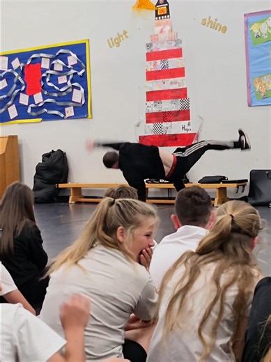 Introducing our Break Dance athlete & coach Jack 🤸‍♂️🤯 #gbextreme #breakdance #schoolworkshops #peteacher #teacherlife
