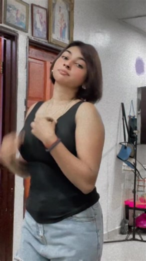 Decika18's Unique Singlet Collection Explained