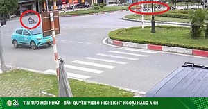 Clip: Phóng như bay tông nữ tài xế ngã sấp xuống đường, “quái xế” gặp đại nạn