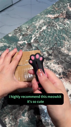 Stylish Cat Paw Claw Tool for Unboxing Packages