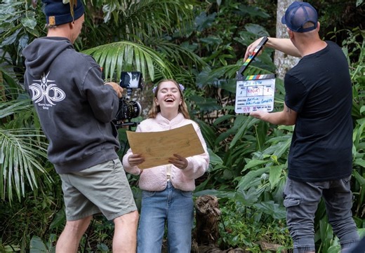 Andrea Belmonte's family feature 'Big Sister' visits the Gold Coast - IF Magazine