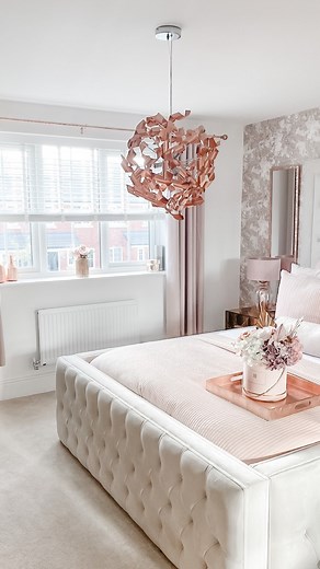 Gemma Markland on Instagram: "Anyone else having the Sunday evening Monday morning dread 🥹 We’ve got such a busy week this week and I don’t feel prepared in the slightest 😂 Hope everyone’s had a lovely weekend ❤️ #homeinspo #homeinspiration #homeinterior #homeinteriors #homeinspirations #homeinterioruk #cosy #cosyhome #cosyliving #autumn #autumndecor #falldecor #fall #neutral #neutralhome #neutraldecor #pinkhome #pinkdecor"