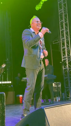 ¡Metepec, son los mejores! ♥️Gracias por acompañarme ayer en la inauguración del Chaca Challenger 2026 🎾🔥El frío no fue nada comparado con el calor de sus voces cantando conmigo. ¡Qué gran parada del Tour Nacer de Nuevo ! 🎙️🇲🇽 | Charlie Zaa