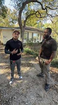 Deluxe builds is showing how to buy foreclosed homes and rezone them into mutli duplex houses 🔥