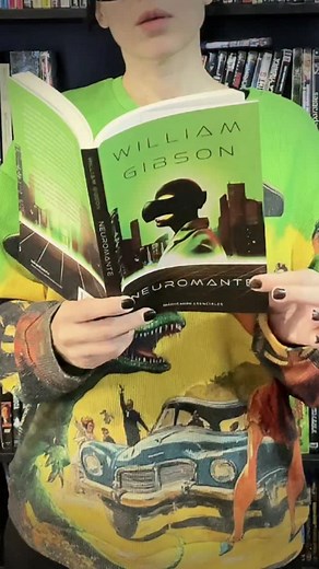 Cosplaying Molly Millions from William Gibson’s cyberpunk novels 👾🔗 | Vampisaurus Sci-Fi Pinup and Cosplay