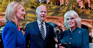 Malaise lors de la COP26: un geste de Joe Biden choque Camilla Parker Bowles, «long et sonore, impossible à ignorer»
