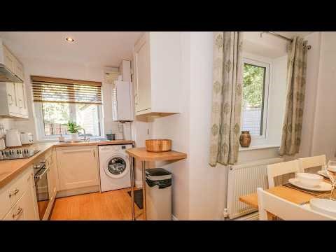 6 Hunters Green Close, High Peak, United Kingdom | Travel With Kiara