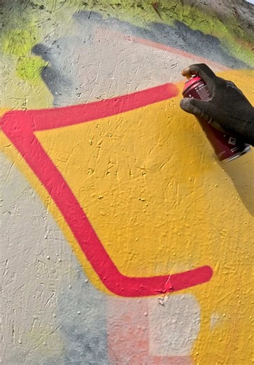 Had a request to see a throwie with the Transversal Fat Cap for the fill and Lego for the outline. Normally, I’d use the same cap as the fill for the initial outline, but thought it would get weird thicks and thins, so I opted for the Lego for the initial outline. I don’t like the cap switching since it ads a little more time, but I do like the solid fast fill you get with the transversal.