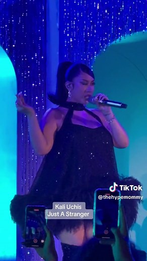 Kali Uchis Just A Stranger Lyrics Live Performance