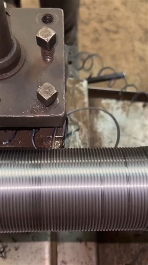 Cutting Threads on a Thick Iron Axle 🎉 Heavy Duty Metal Threading Process 👍 #craft #handmade