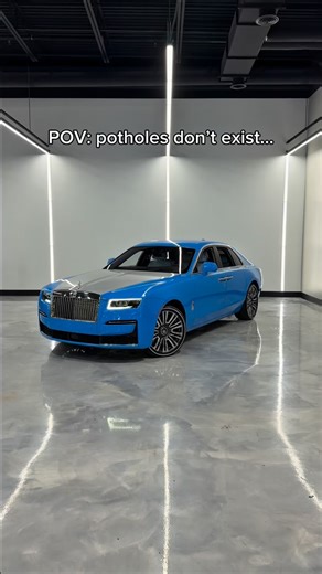 Motor Cars of Chicago on Instagram: "Color Combo goes crazy 🔥🤝"