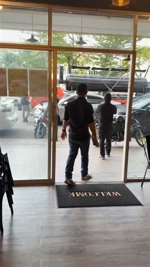 PITBOYBBQ HQ on Instagram: "Part 1: New pit smoker just arrived at Pitboy BBQ and this beast means serious smoke incoming 😮‍💨🔥 Bigger pit, deeper flavor, next-level BBQ loading 🥩🍖 Stay tuned — the real smoke game starts now 👀 Kita juga ada buat supply smoked meat untuk pemilik bisnes yang perlukan stok, just DM je 📩 #PitboyBBQ #NewSmoker #BBQLife #SmokeGameStrong #PitmasterMode FoodieMalaysia SmokedMeatSupply 🔥"