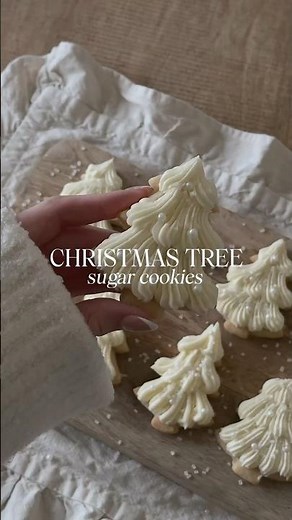 christmas tree sugar cookies 🎄🤍 recipe below 👇🏼