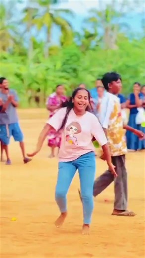 මෙවානෙ අවුරුදු ඩාන්ස් 🥰#leek #vral #trending #shortvideo
