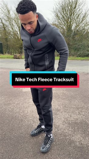 Nike Tech Fleece Tracksuit Set: Comfort Meets Style