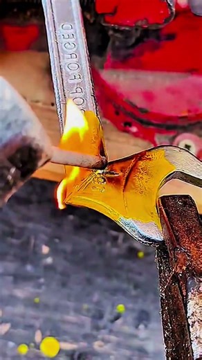 How does this work? Broken metal is joined with liquid bonding and fused back together #machine