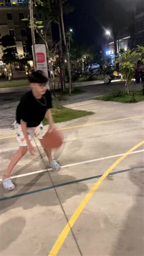 Basketball Skills: A Dunking Experience