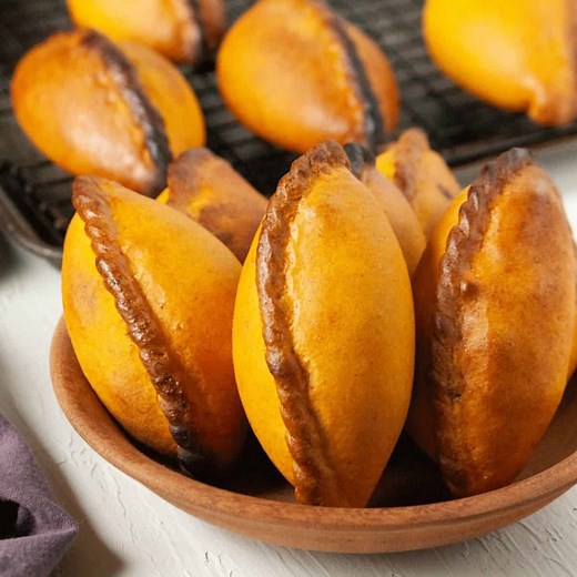 Salteñas (Bolivian Baked Empanadas)