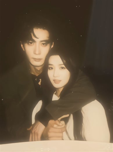 人生就像一本书，遇到对的人就像找到书中最好的一章。 “Cuộc đời như một cuốn sách, gặp đúng người là tìm được chương đc nhất.” #mhuyged #yuhnmz_text #darley_team #yethi #alightmotion [id code: v.hl_58 ]