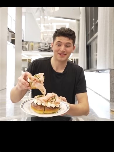 I Ate In The World's Fanciest Hotel ($100,000)#fanciest #hotel #$1000000#foodtest