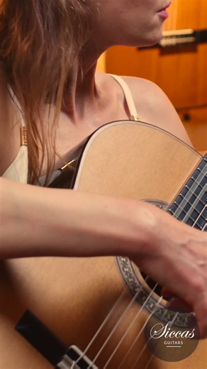 Is She Even Human?! 🤯 Ana Vidović takes on J.S. Bach’s Chaconne and makes time stand still. Every phrase, every breath, every voice sings with impossible clarity on this 2025 Jim Redgate Doubletop. #siccasguitars #anavidovic #jimredgate | Siccas Guitars