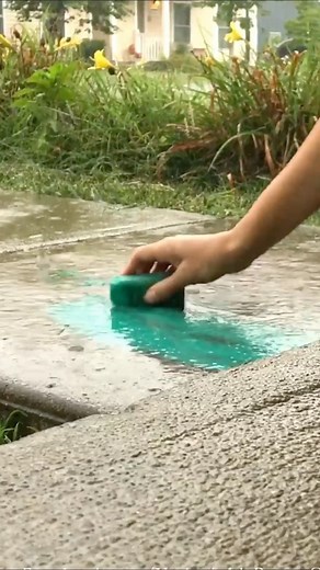 8.4K views · 54 reactions | Rainy Day Activity for Toddlers #activitiesfortoddlers #toddleractivity #rainydayfun #playoutside #toddlermom #toddlerdad #funfortoddlers #toddlerfun #toddlerlife | Construction Paper Crafts for Kids | Facebook