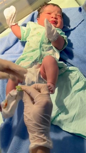 Dressing for newborn | Newborn babies