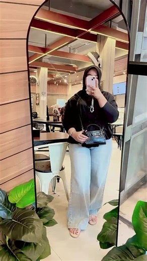 High Waist Jeans: Ultimate Styling Guide