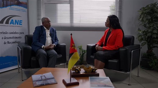 28K views · 263 reactions | Mr Elias Paulo, Road National Administration – ANE (Administração Nacional de Estradas), tells the story of the N4 Maputo Corridor. He dives into its critical significance to the economies of South Africa and Mozambique as the vital link to the Deep Sea Port of Maputo. Watch the full episode here: https://bit.ly/4kjXSQk #SANRAL #SANRALTV #N4Corridor | Sanral | Facebook