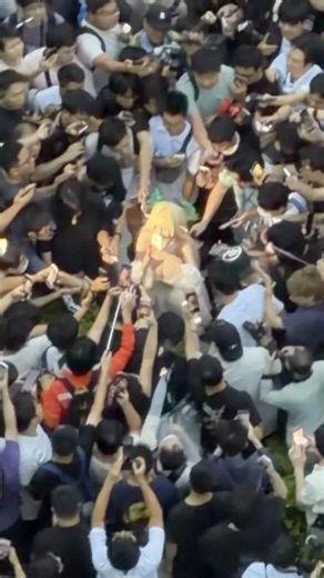 捞一捞漫展金狮 是谁呀